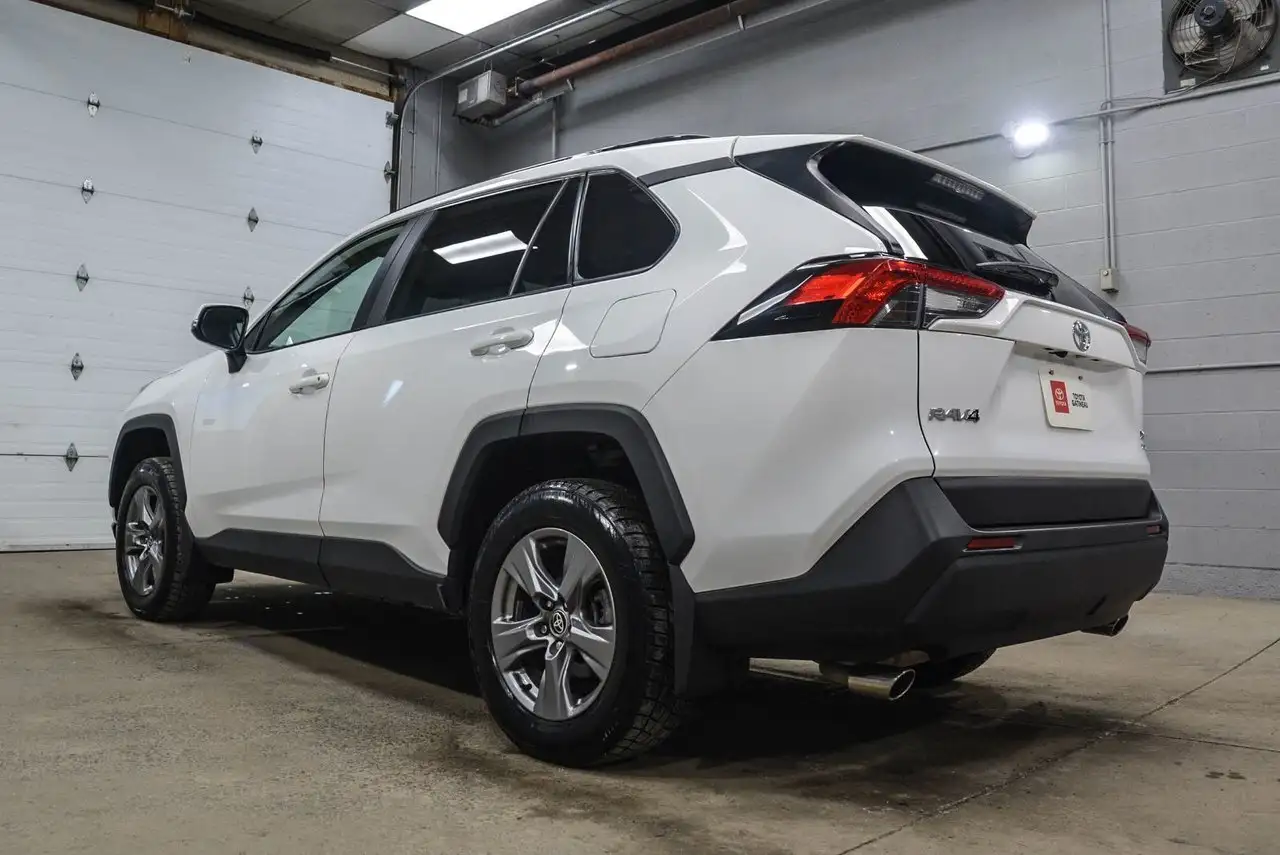 Toyota RAV 4 снимка Toyota RAV 4