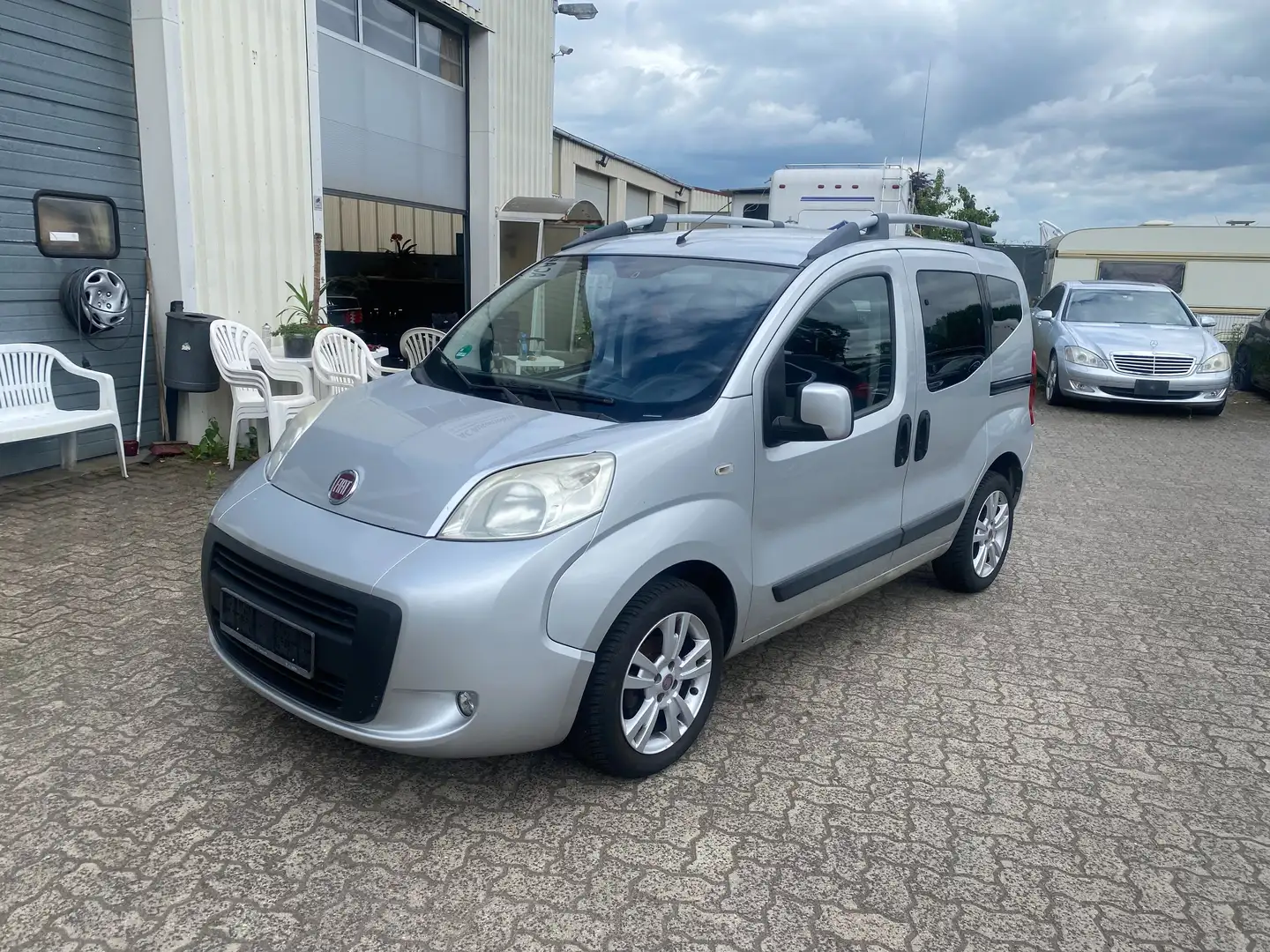 Fiat Qubo Qubo 1.4 8V Active Srebrny - 1