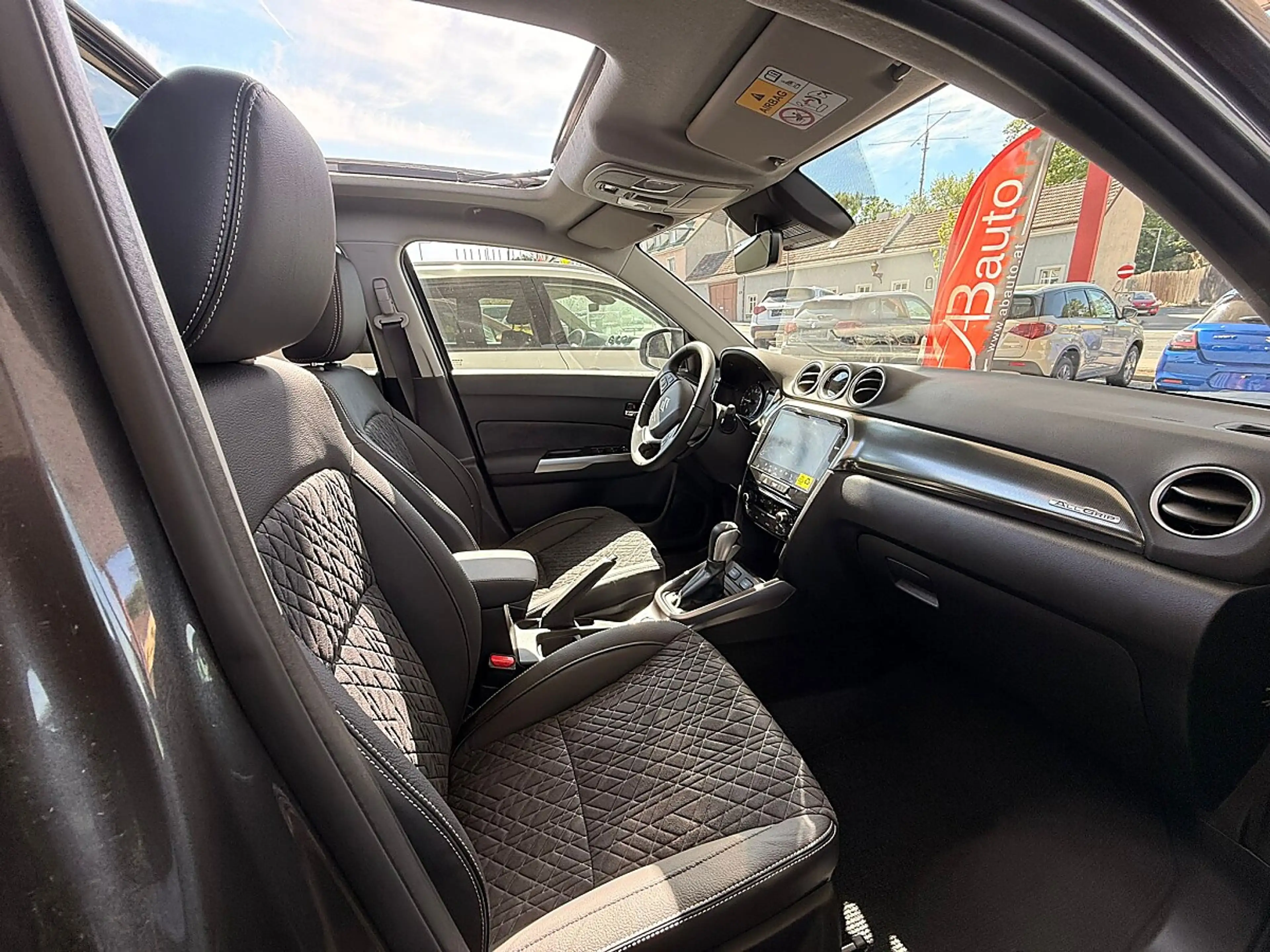 Suzuki Vitara 1,4 Hybrid ALLGRIP flash Aut. TAGESZULASSUNG — photo 11