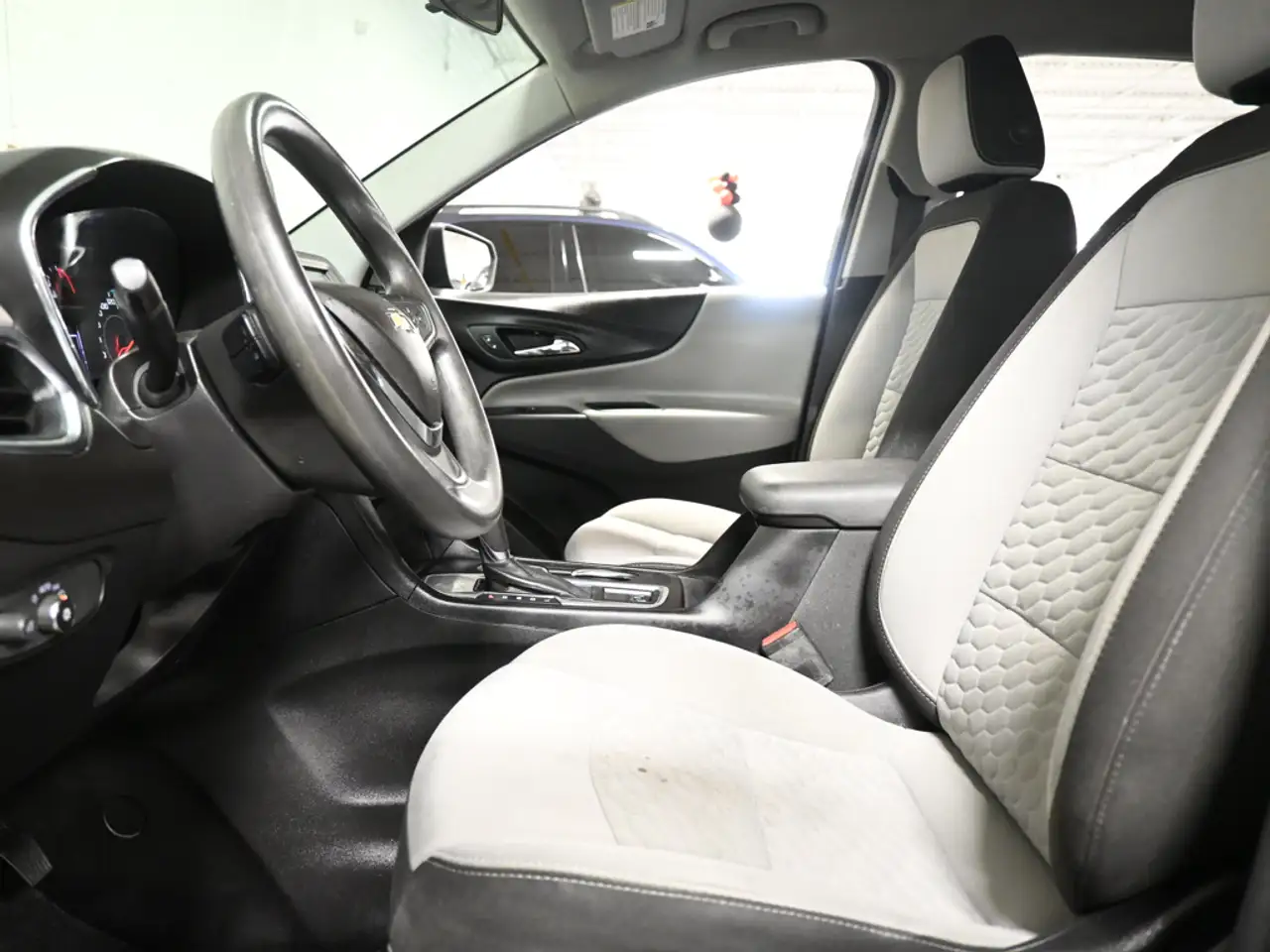 Chevrolet Equinox снимка Chevrolet Equinox