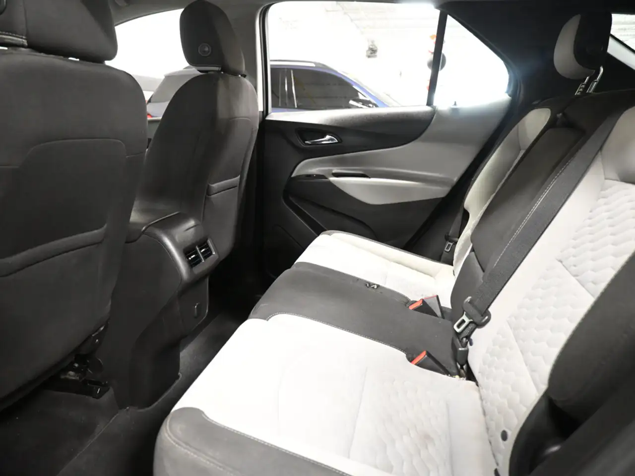 Chevrolet Equinox снимка Chevrolet Equinox