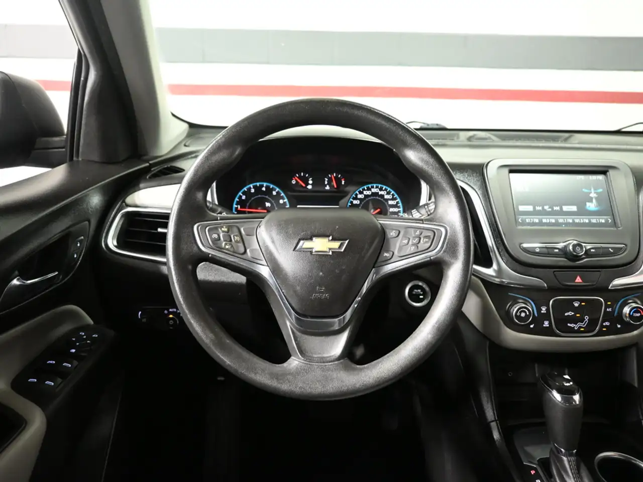 Chevrolet Equinox снимка Chevrolet Equinox