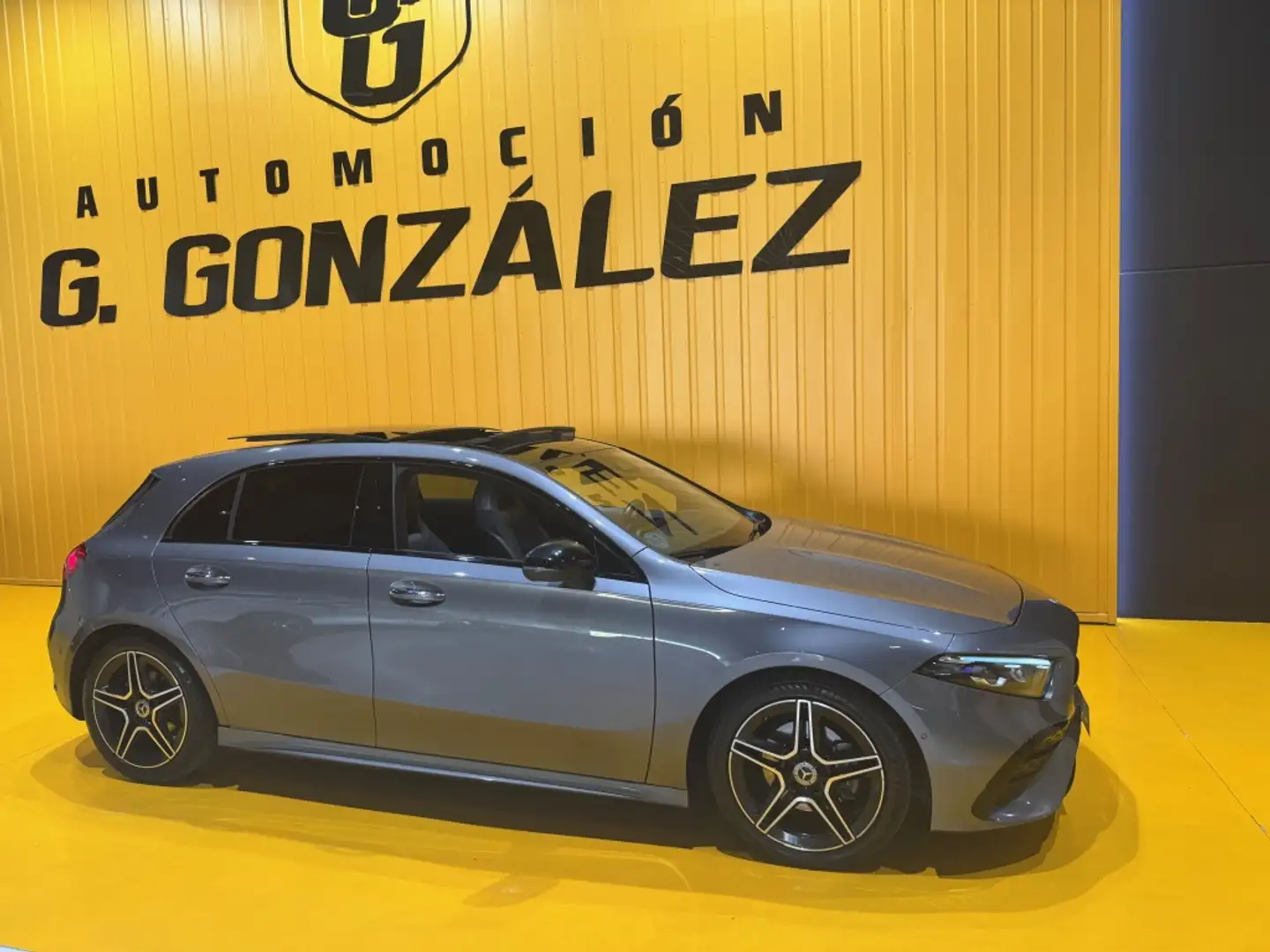 Mercedes-Benz A 200 200d 8G-DCT Gris - 2