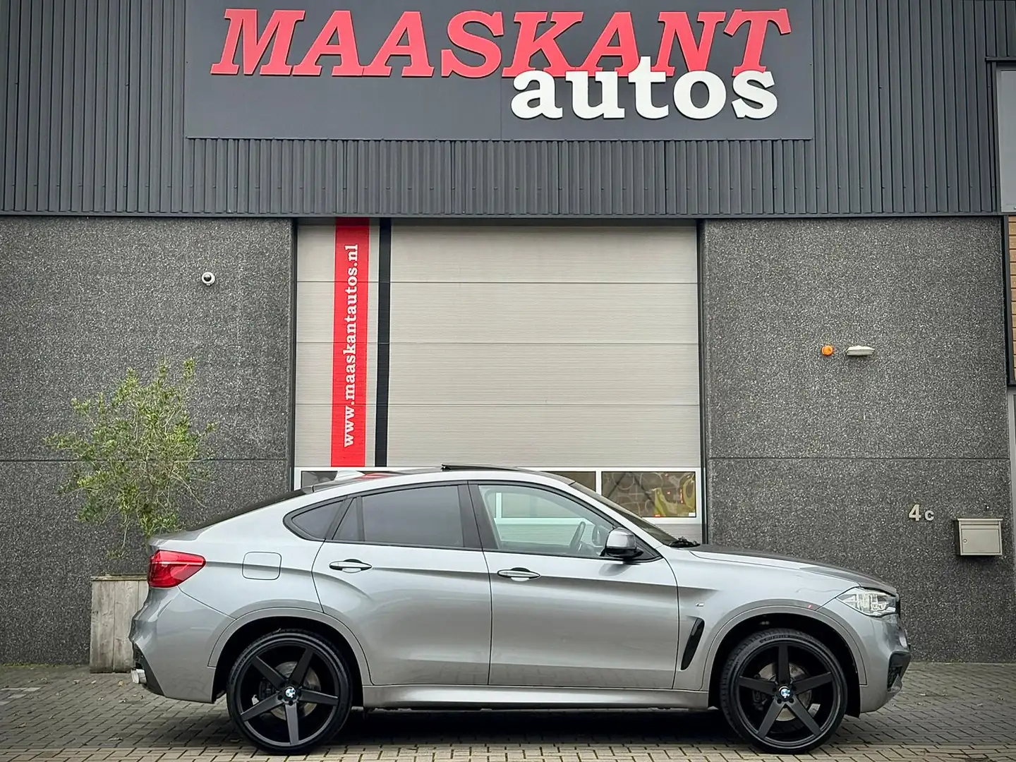 BMW X6 xDrive35i / High Executive / M-sport / Sunroof / A Grijs - 1