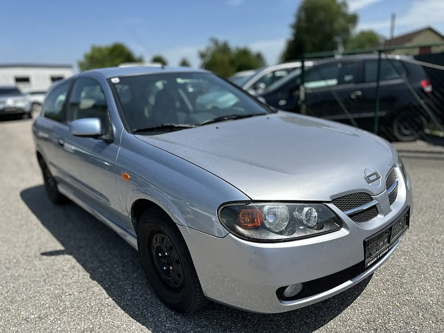 Nissan Almera 1,5 Klima Gris - 2