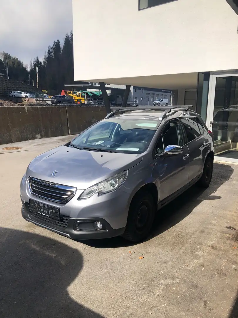 Peugeot 2008 1,6 BHDI S&S Style Silber - 1