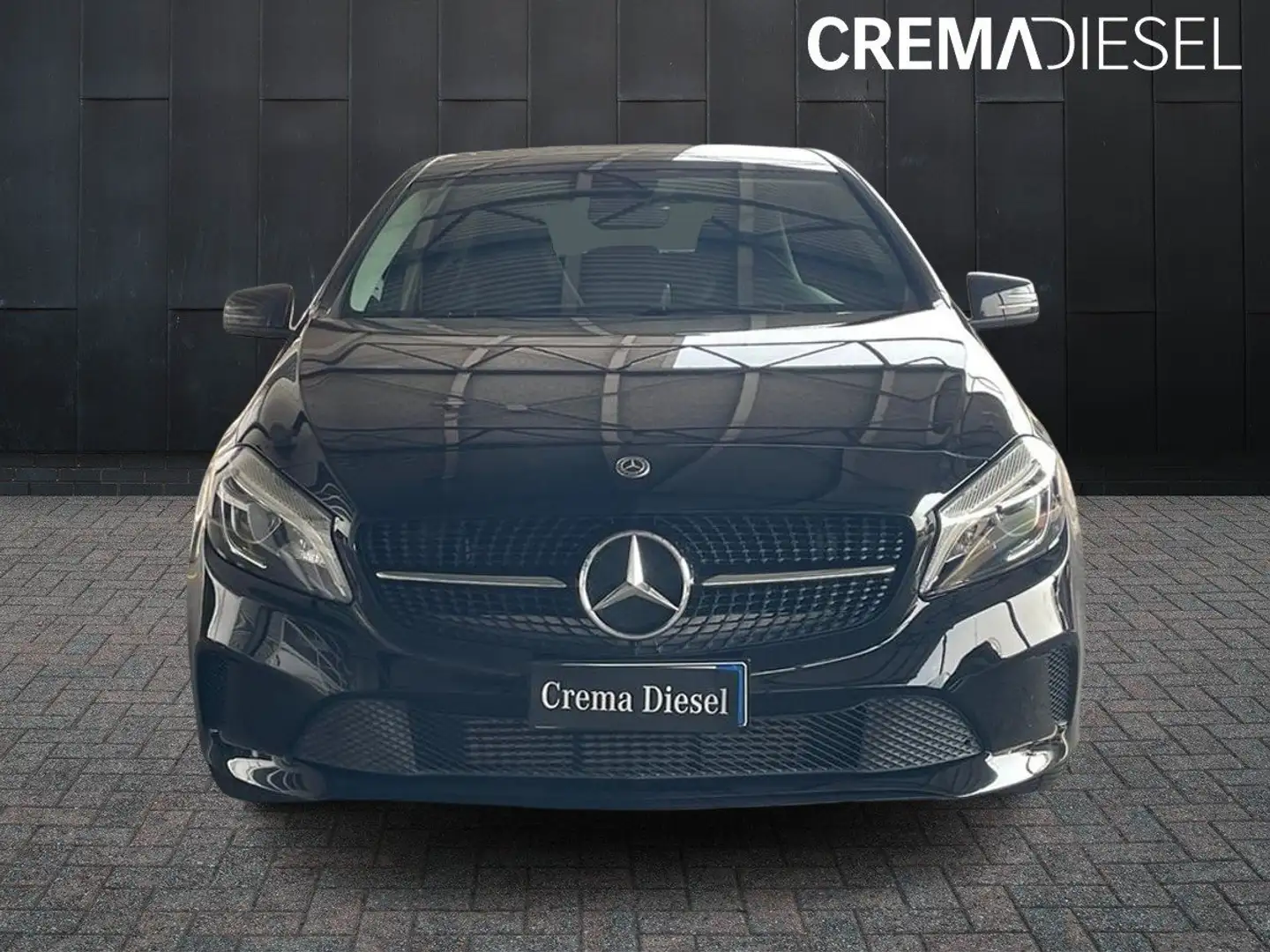 Mercedes-Benz A 180 A 180 d Premium Next auto Nero - 2