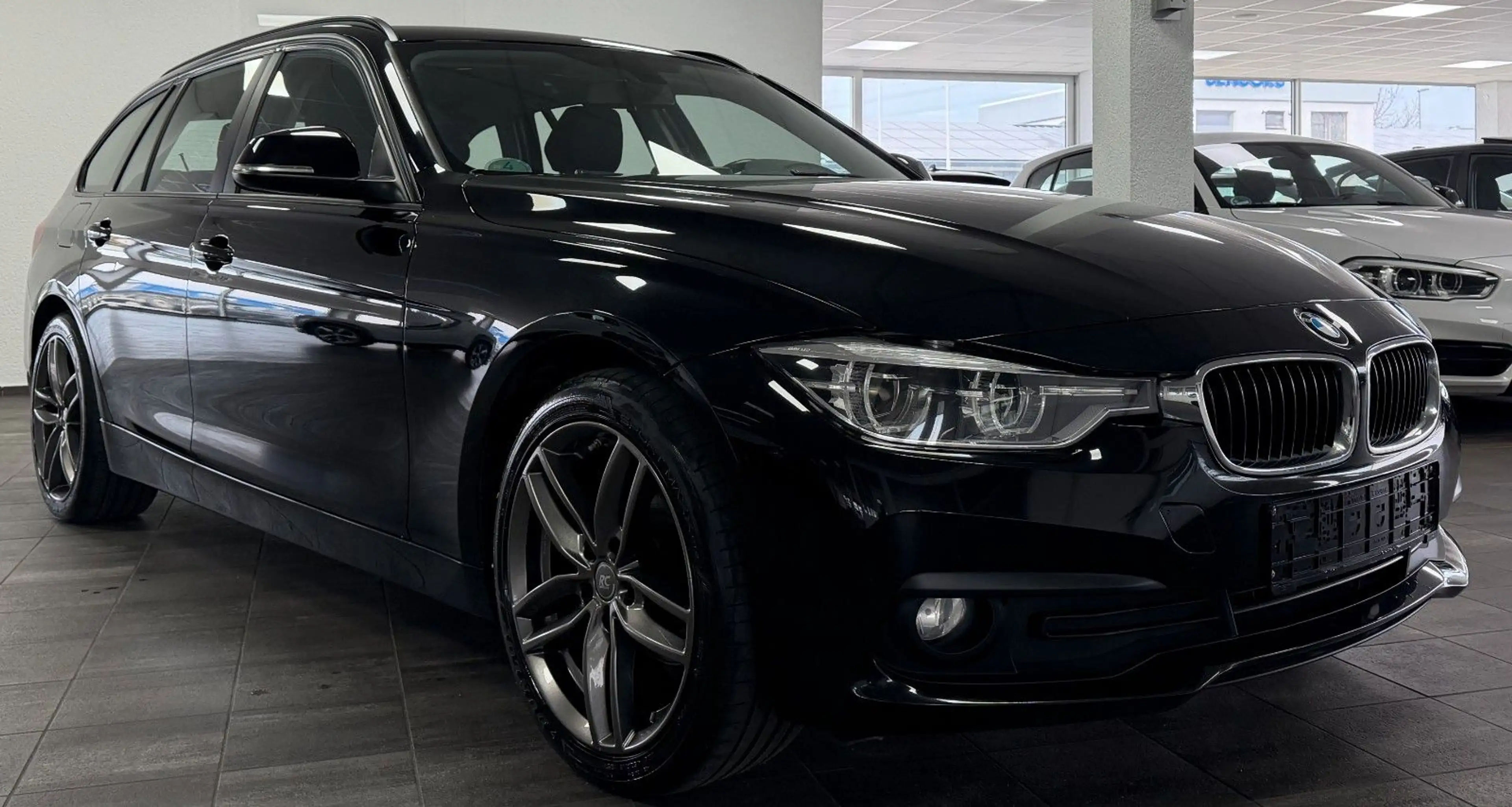 BMW 318 d Touring LED NAVI PDC 2 HAND EURO 6 TOP — photo 8