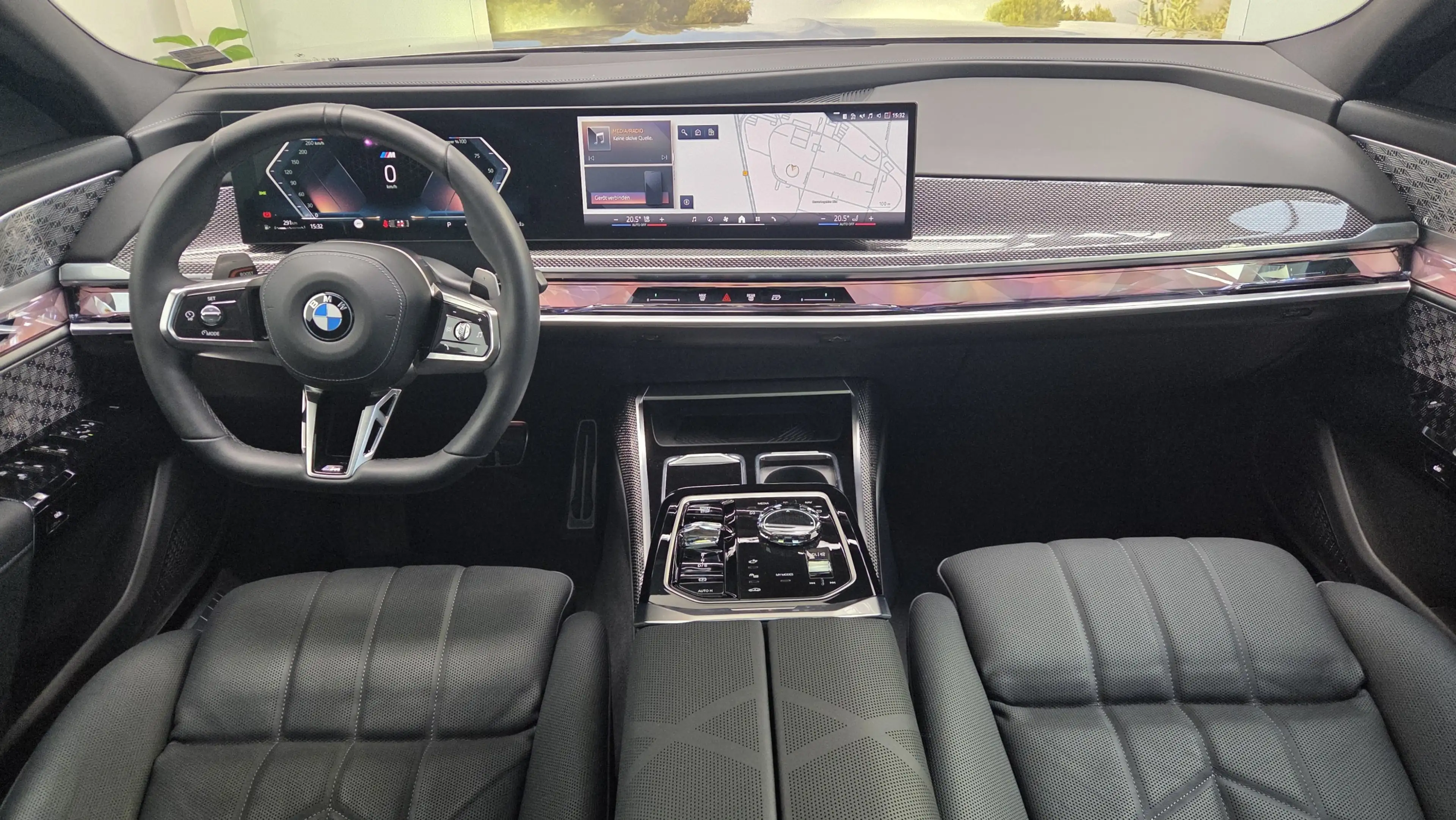 BMW 740 xDr. M SportPro Sitzlüft Massage B&W ACC SH — photo 7