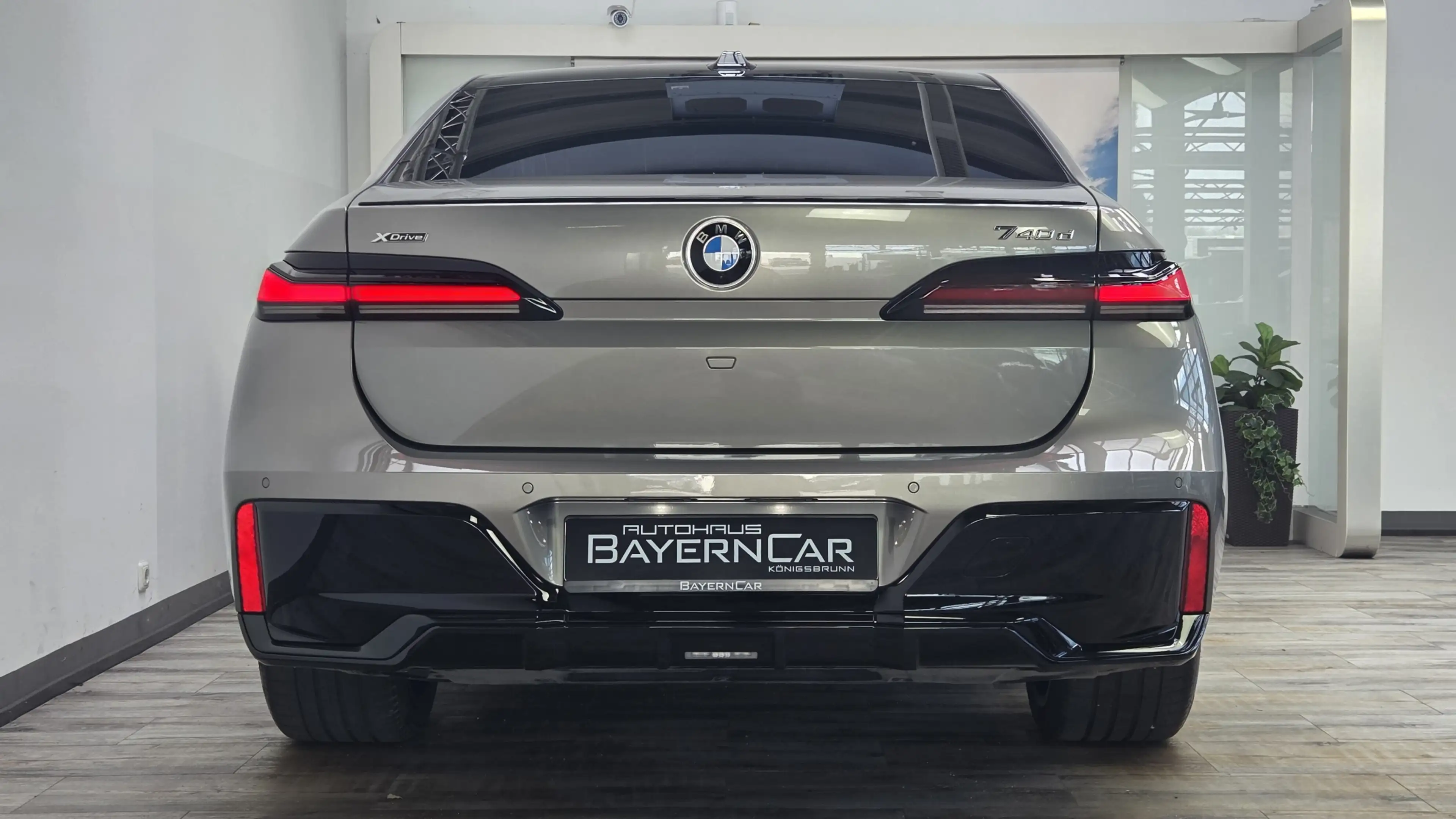 BMW 740 xDr. M SportPro Sitzlüft Massage B&W ACC SH — photo 5