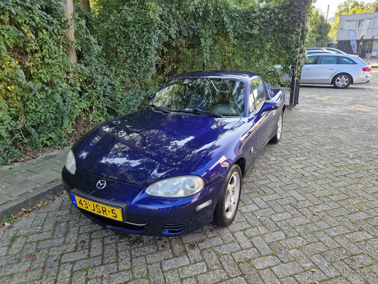 Mazda MX-5 1.6i Exclusive Modrá - 1