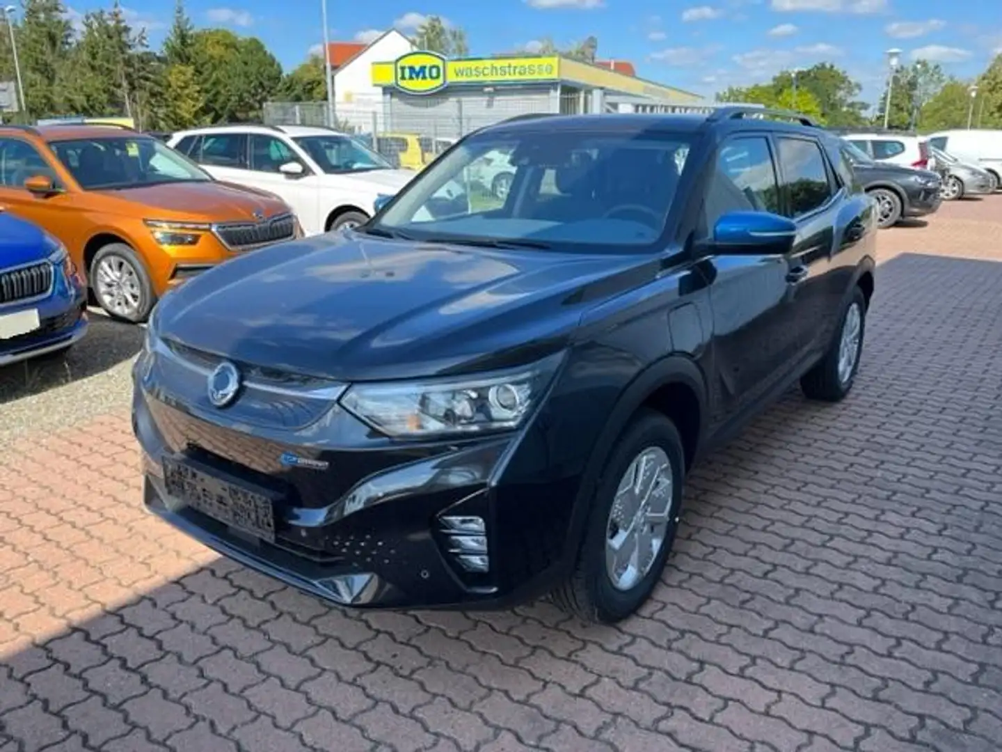 SsangYong Korando E-MOTION PLATINUM MY22 Schwarz - 2