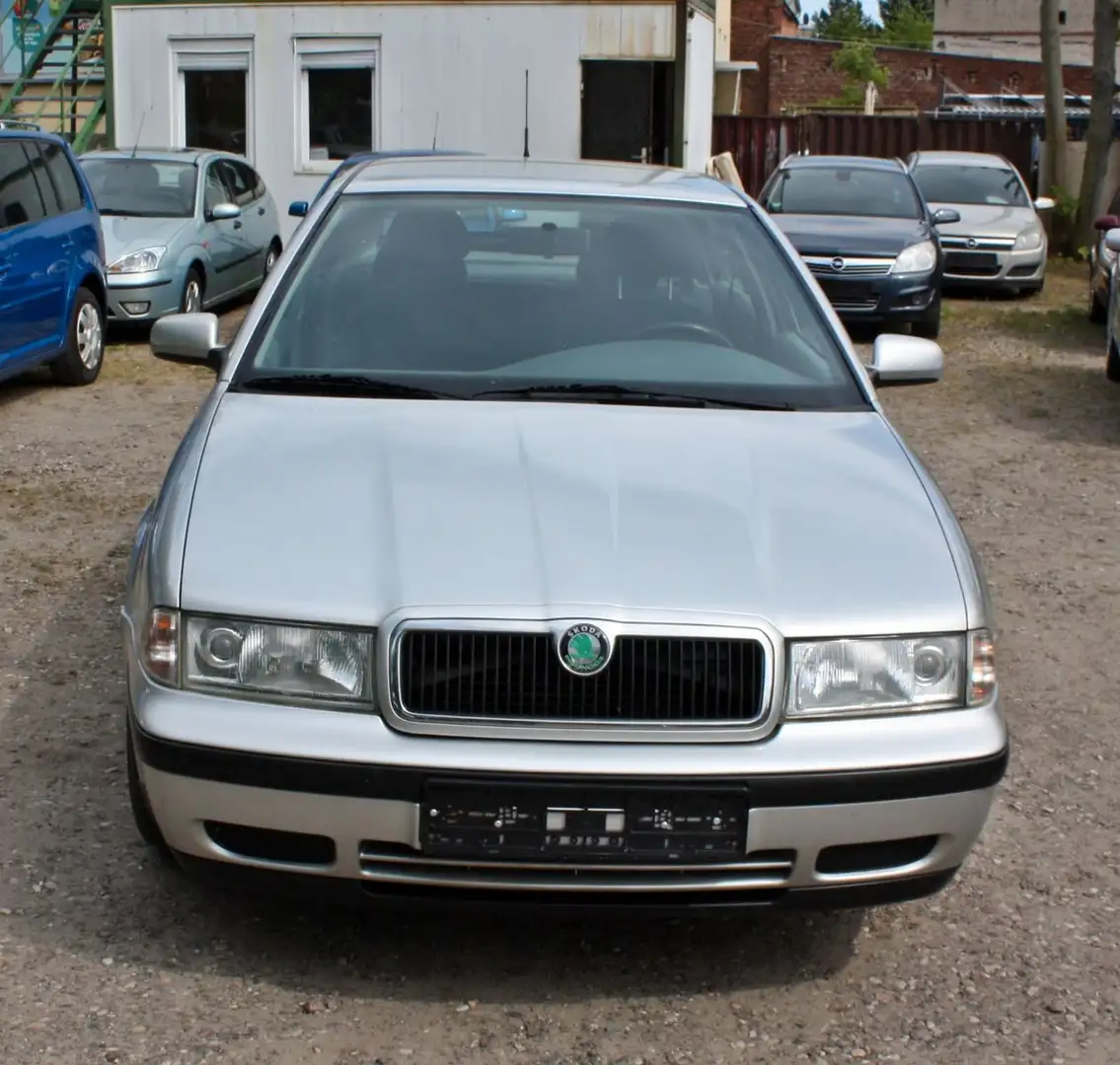 Skoda Octavia 1.6 /Automatik / TÜV/AU 05/2027 Silber - 2