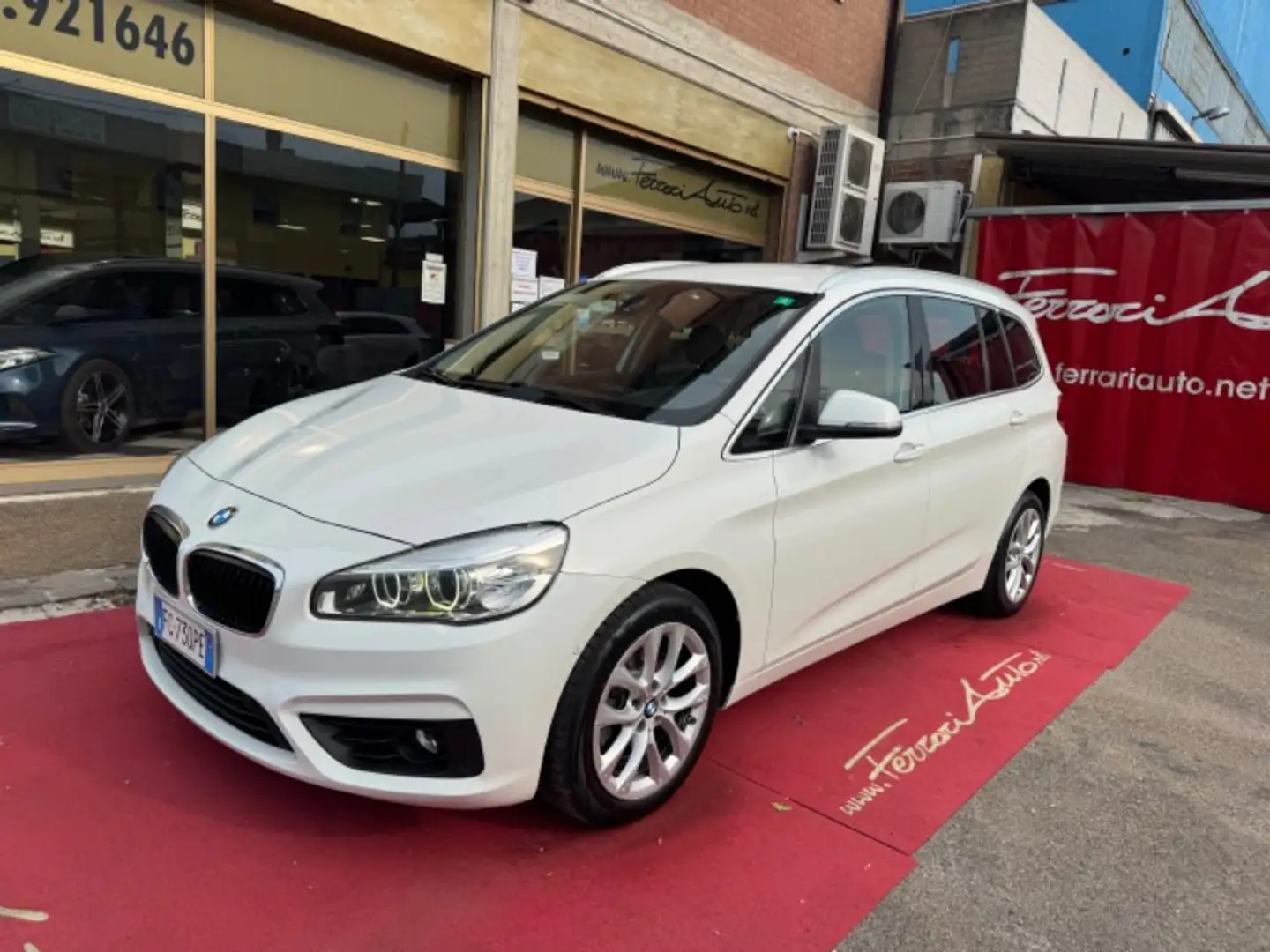 BMW 218 d Active Tourer Luxury 7 POSTI Blanc - 1