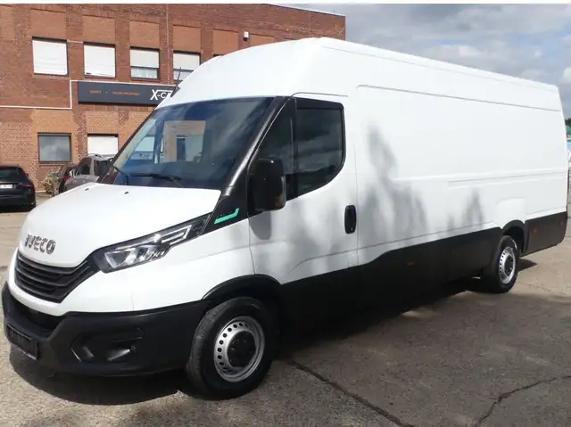 Iveco Autres Daily CNG Maxi L5*Temp*LED*Klim*PDC*AHK*Kam*Nav