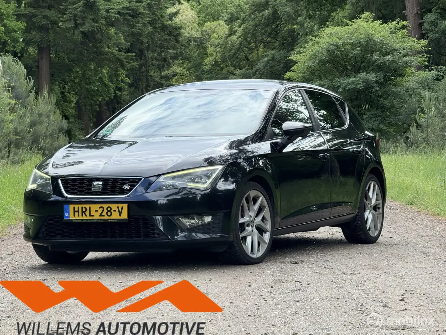 SEAT Leon 1.8 TSI FR 18 inch / LED / Cruise control Zwart - 1