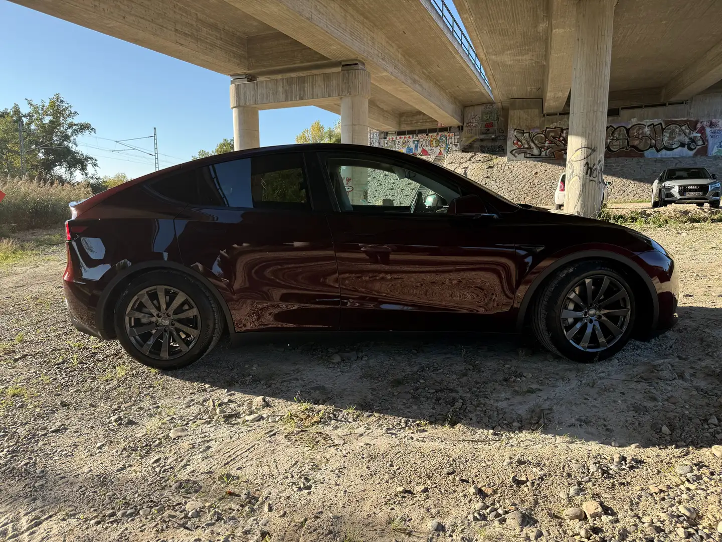 Tesla Model Y Model Y Long Range RWD Червоний - 2