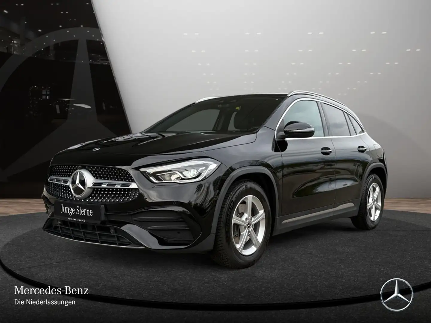 Mercedes-Benz GLA 200 AMG+LED+7G Schwarz - 2