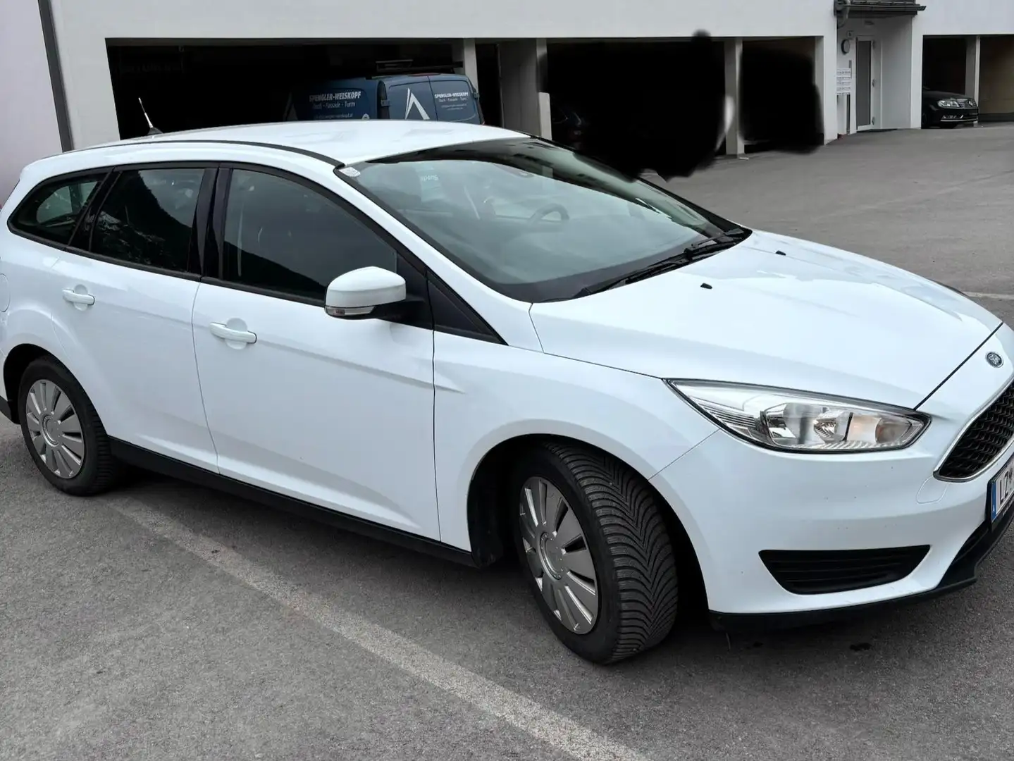 Ford Focus Traveller 1,5 TDCi ECOnetic Trend Weiß - 2