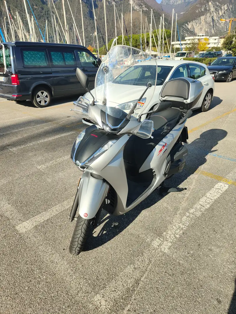 Honda SH 350i Sport Argento - 2