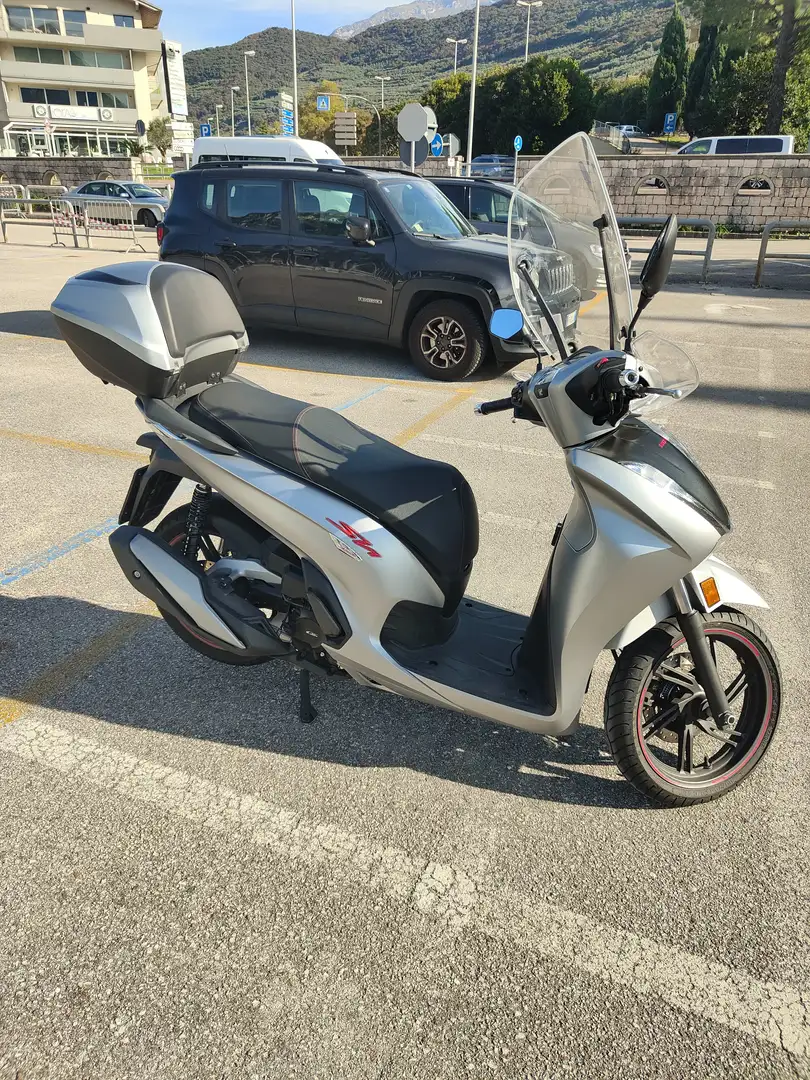 Honda SH 350i Sport Argento - 1