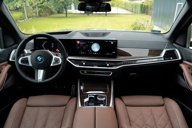 BMW X5 view 7