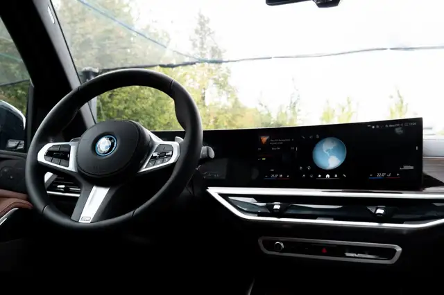 BMW X5 view 9