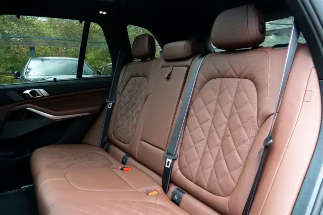 BMW X5 view 15