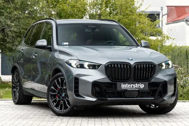 BMW X5 view 3