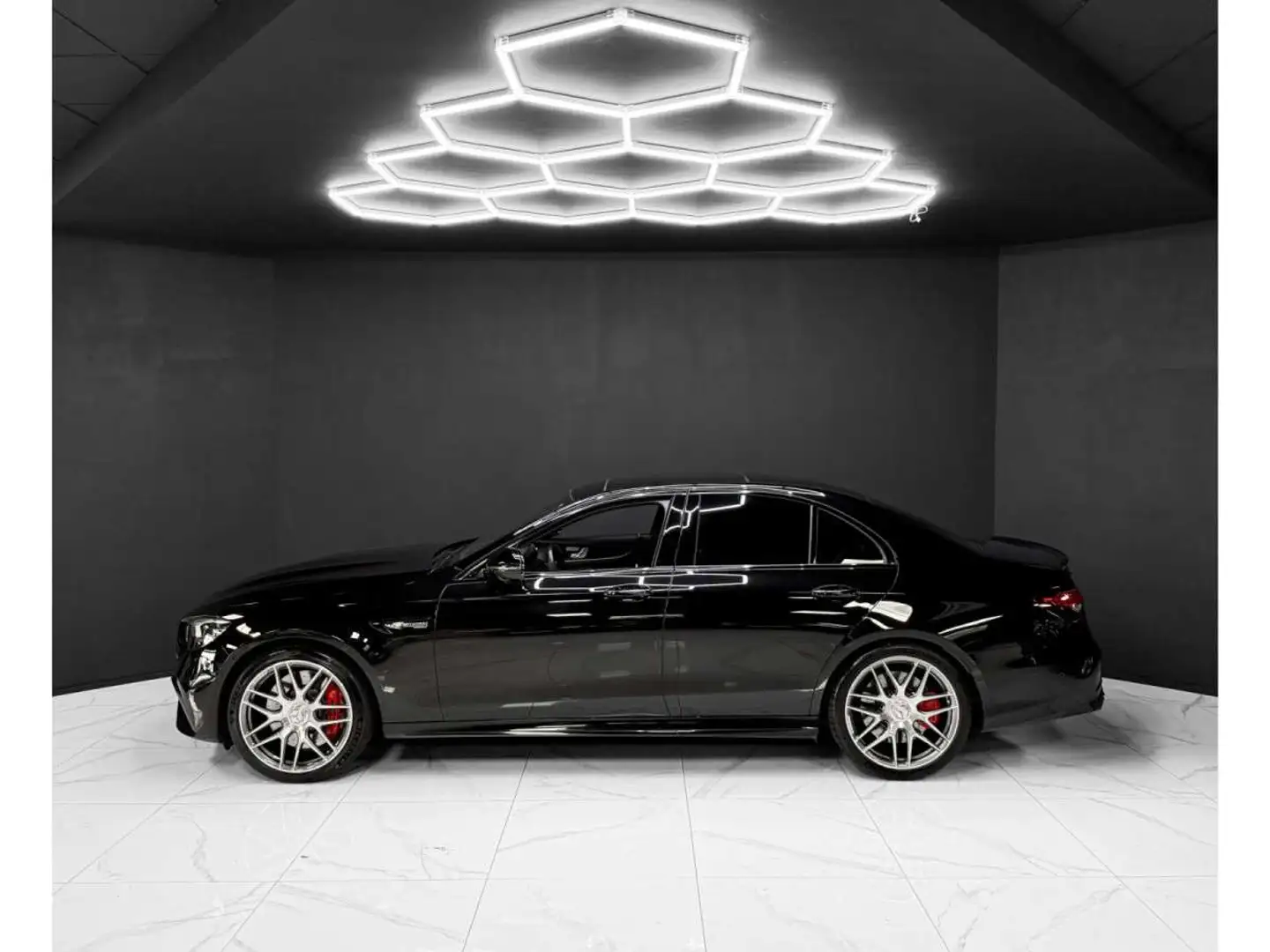 Mercedes-Benz E 63 AMG S 4MATIC + / Burm. / Pano/ 360 Argent - 2