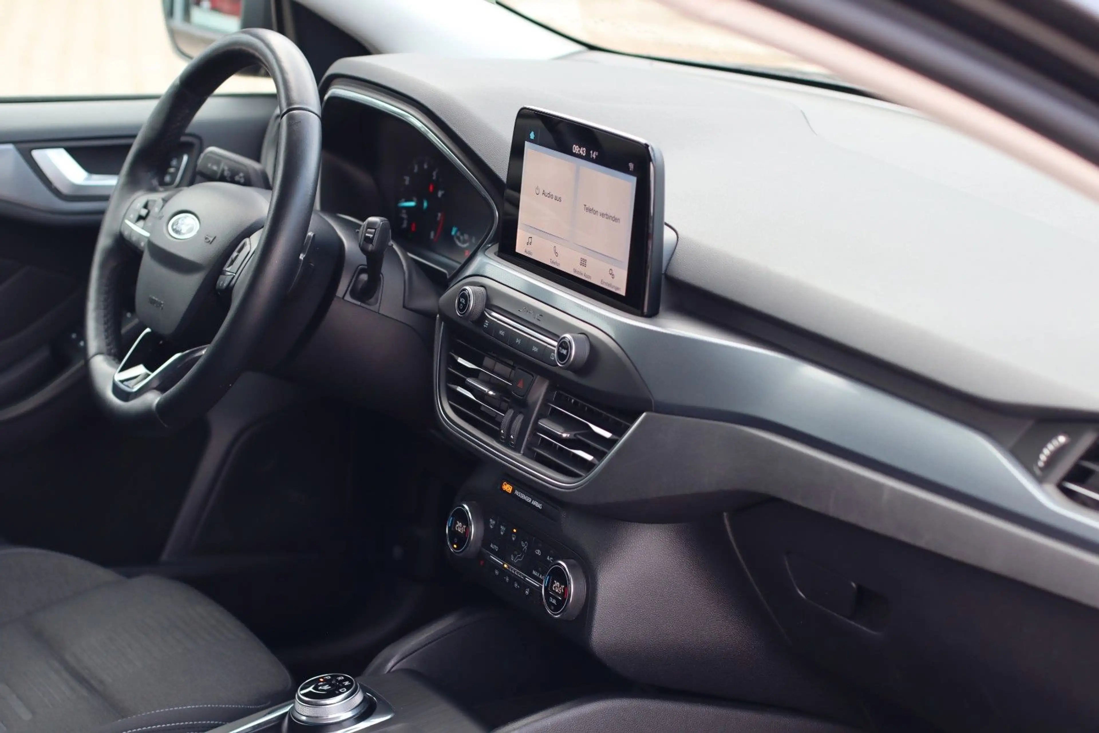 Ford Focus 1,5 EcoBoost 110kW Active Turnier Auto — photo 9