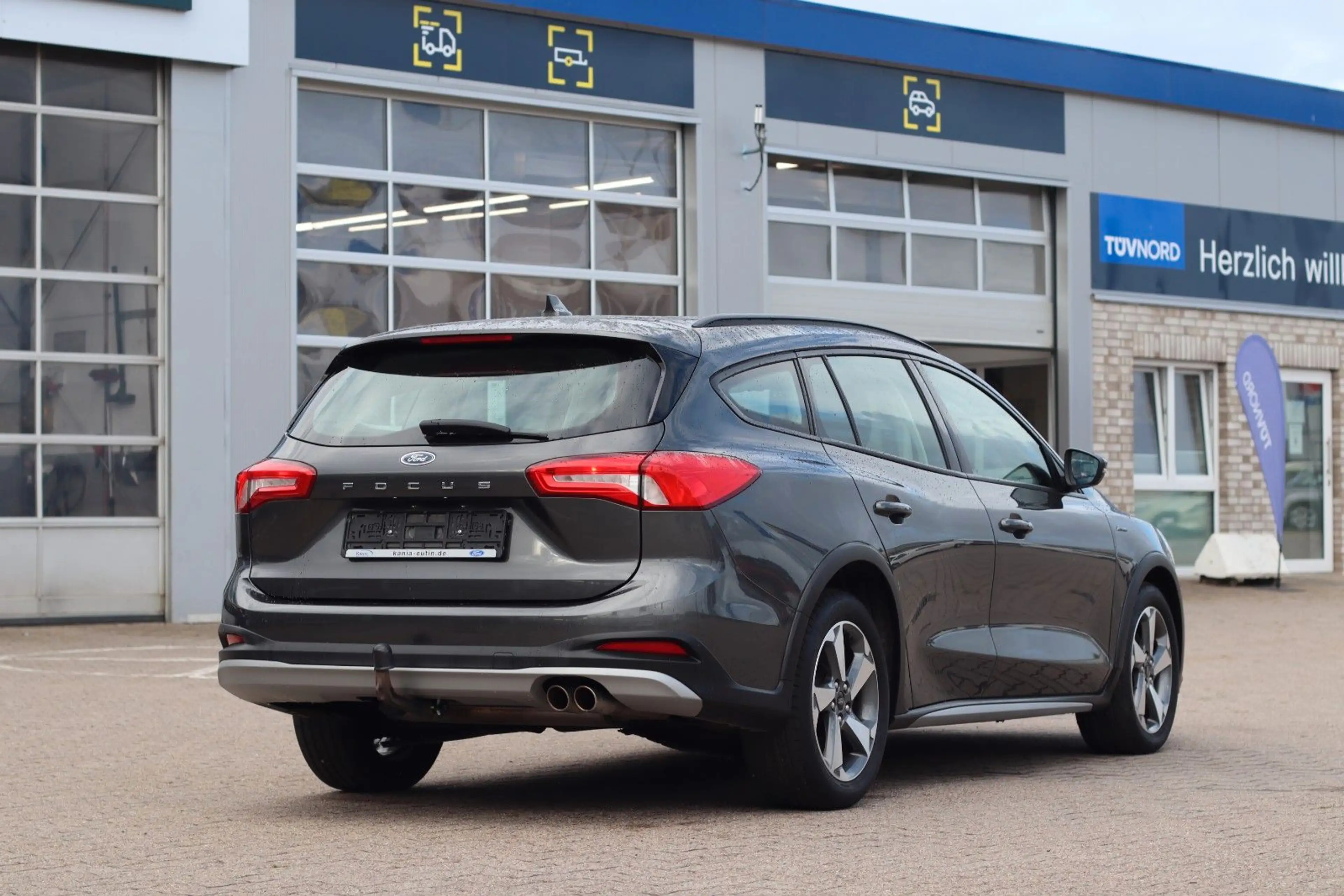 Ford Focus 1,5 EcoBoost 110kW Active Turnier Auto — photo 5