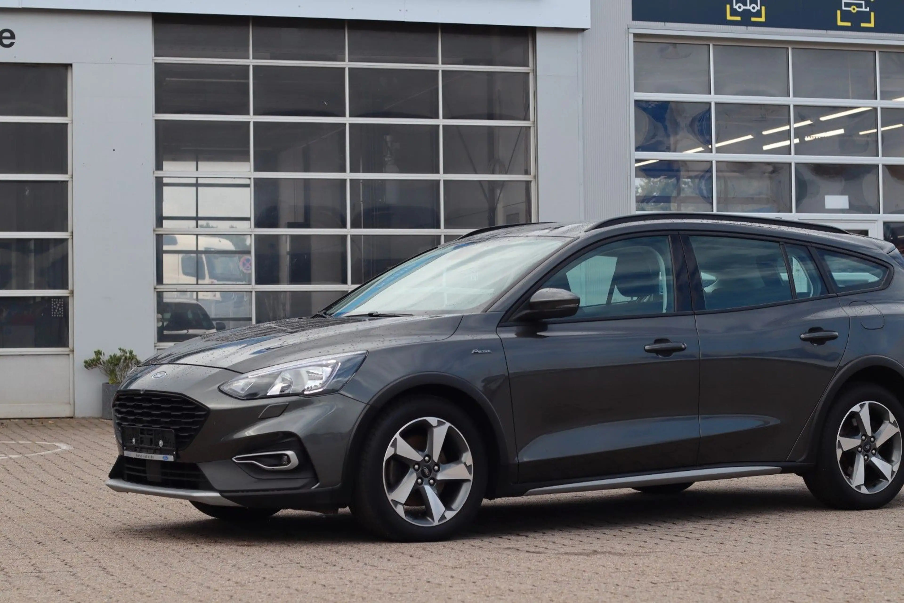 Ford Focus 1,5 EcoBoost 110kW Active Turnier Auto — photo 3