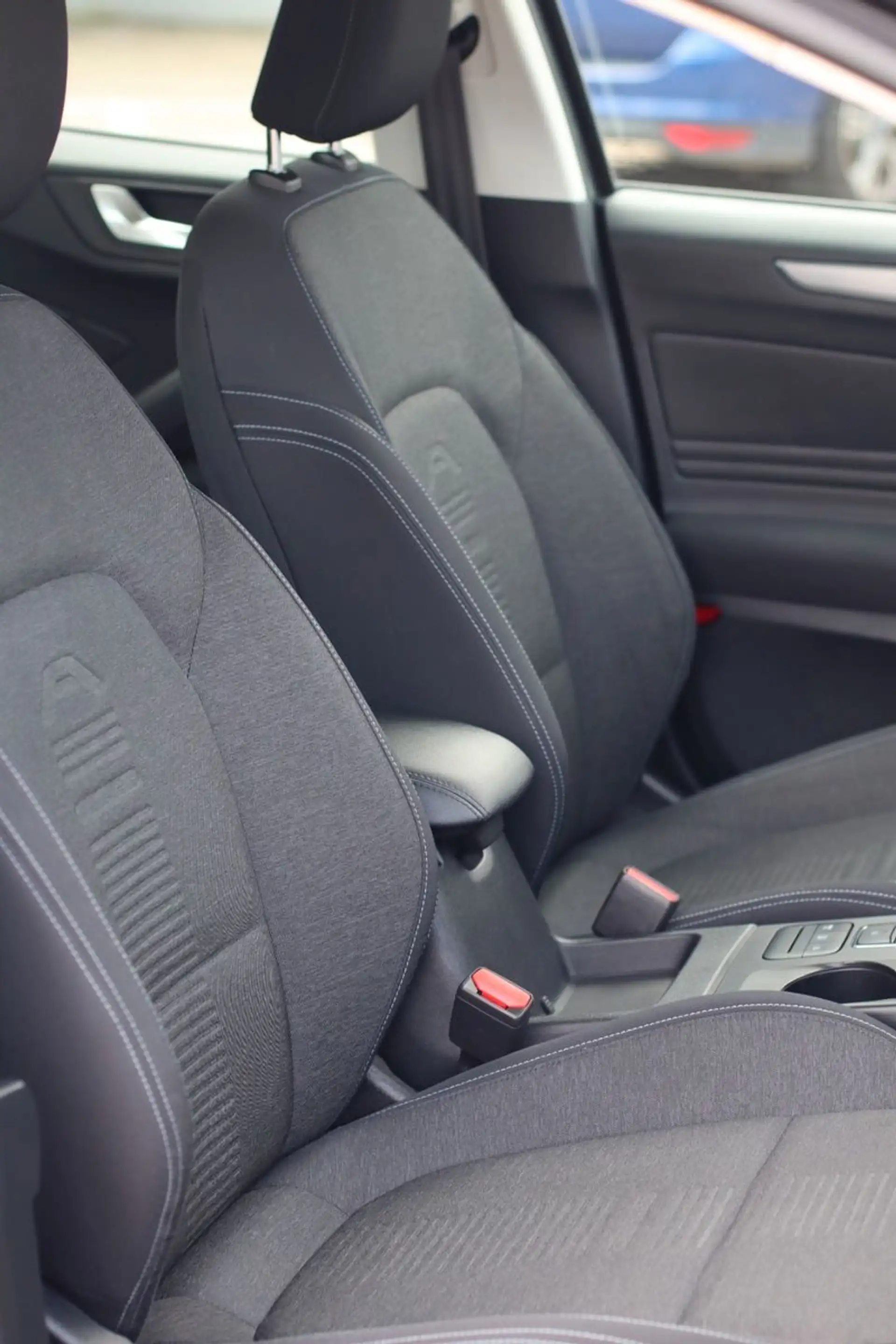 Ford Focus 1,5 EcoBoost 110kW Active Turnier Auto — photo 8