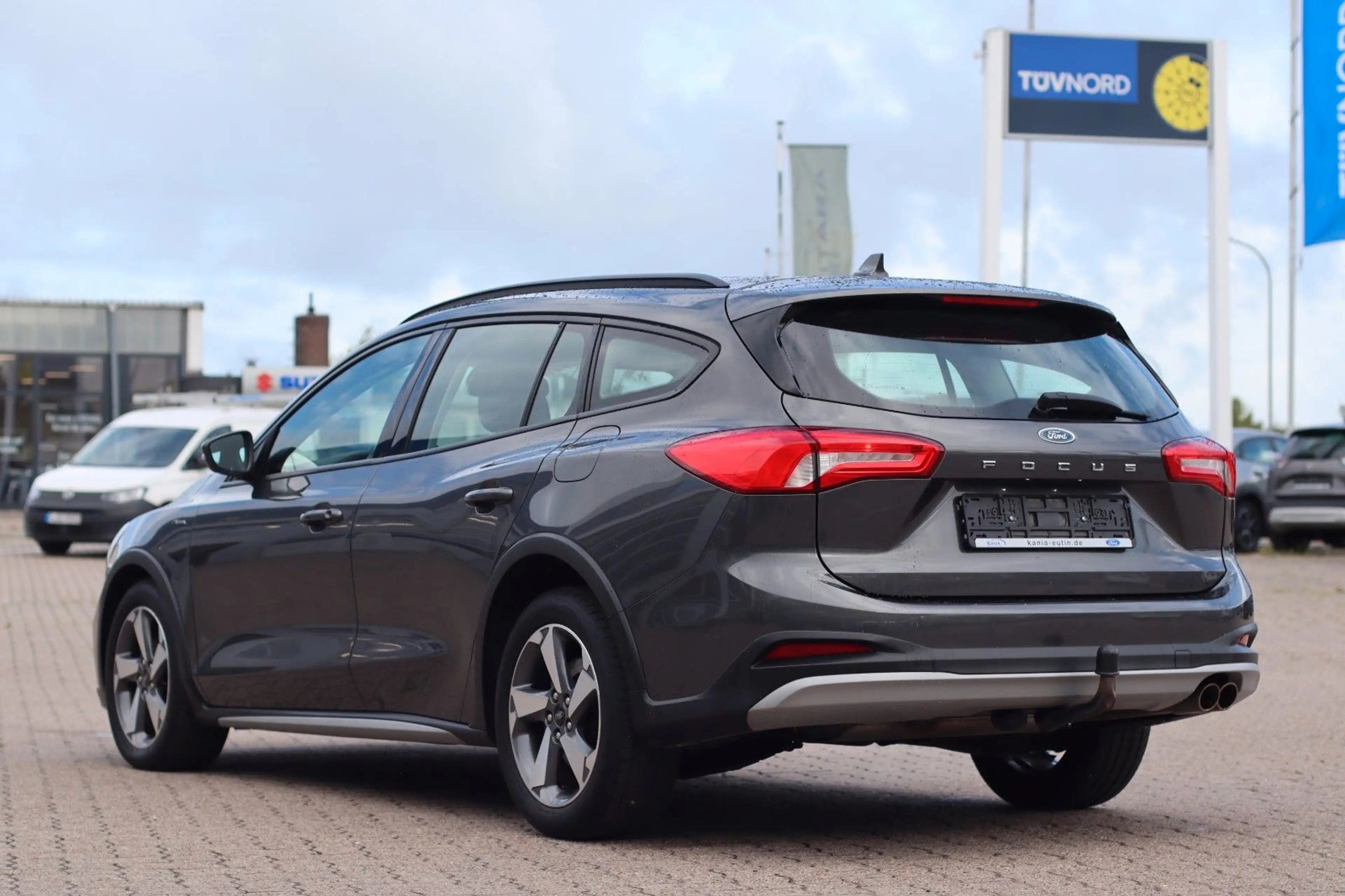 Ford Focus 1,5 EcoBoost 110kW Active Turnier Auto — photo 4
