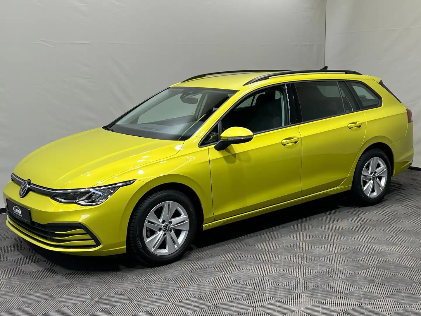 Volkswagen Golf Variant Life 1.0 TSI | LED ACC NAVI APP-CON Gelb - 2