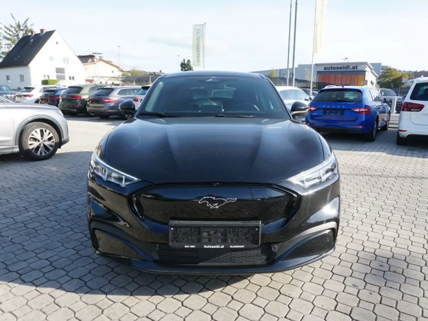Ford Mustang Mach-E Extended Range AWD Aut. *TOPAUSSTATTUNG* Schwarz - 2