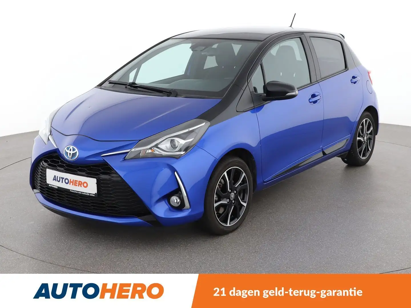 Toyota Yaris 1.5 Hybrid Collection Modrá - 1