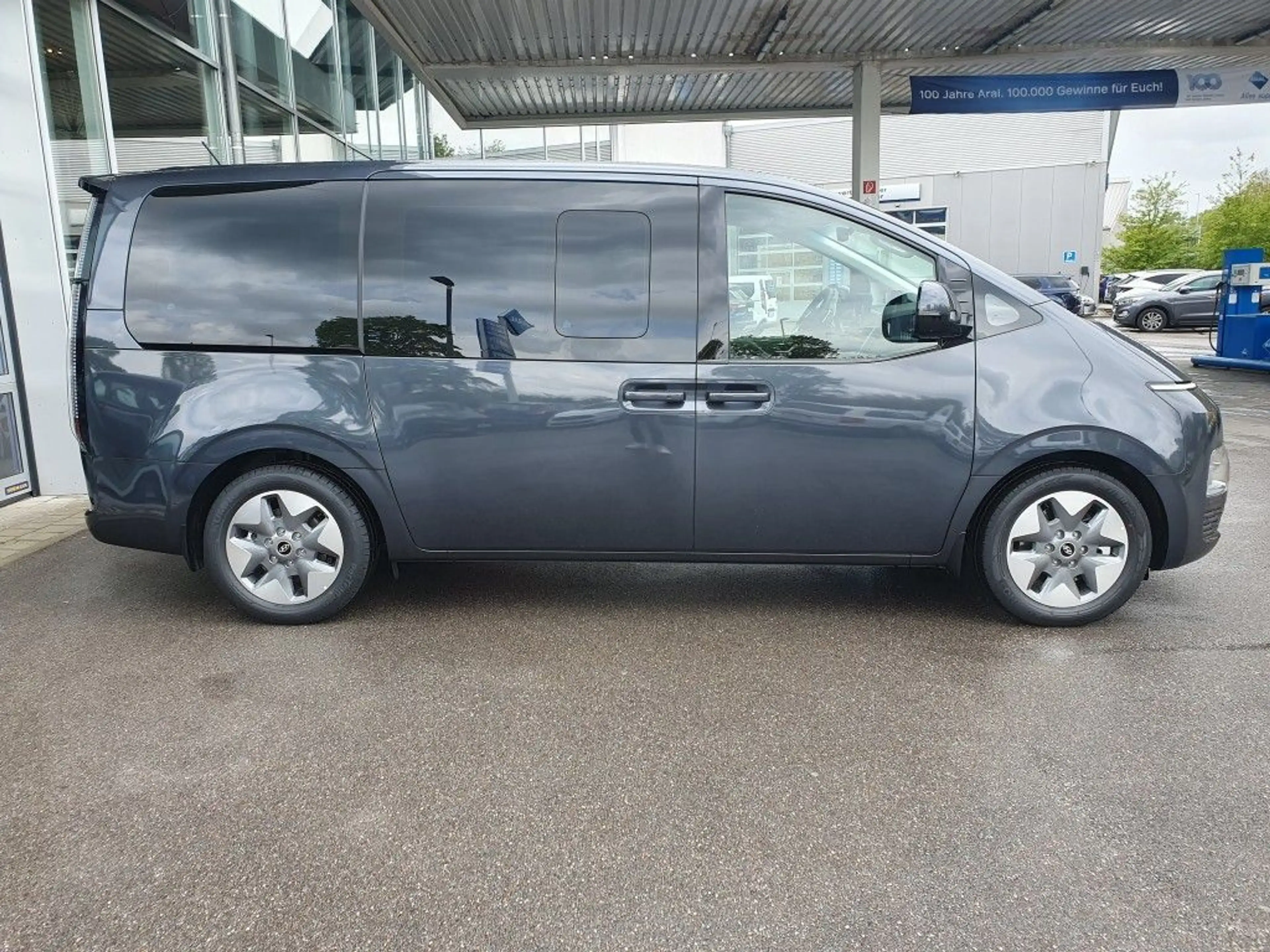 Hyundai STARIA 2.2 CRDi Prime — photo 4
