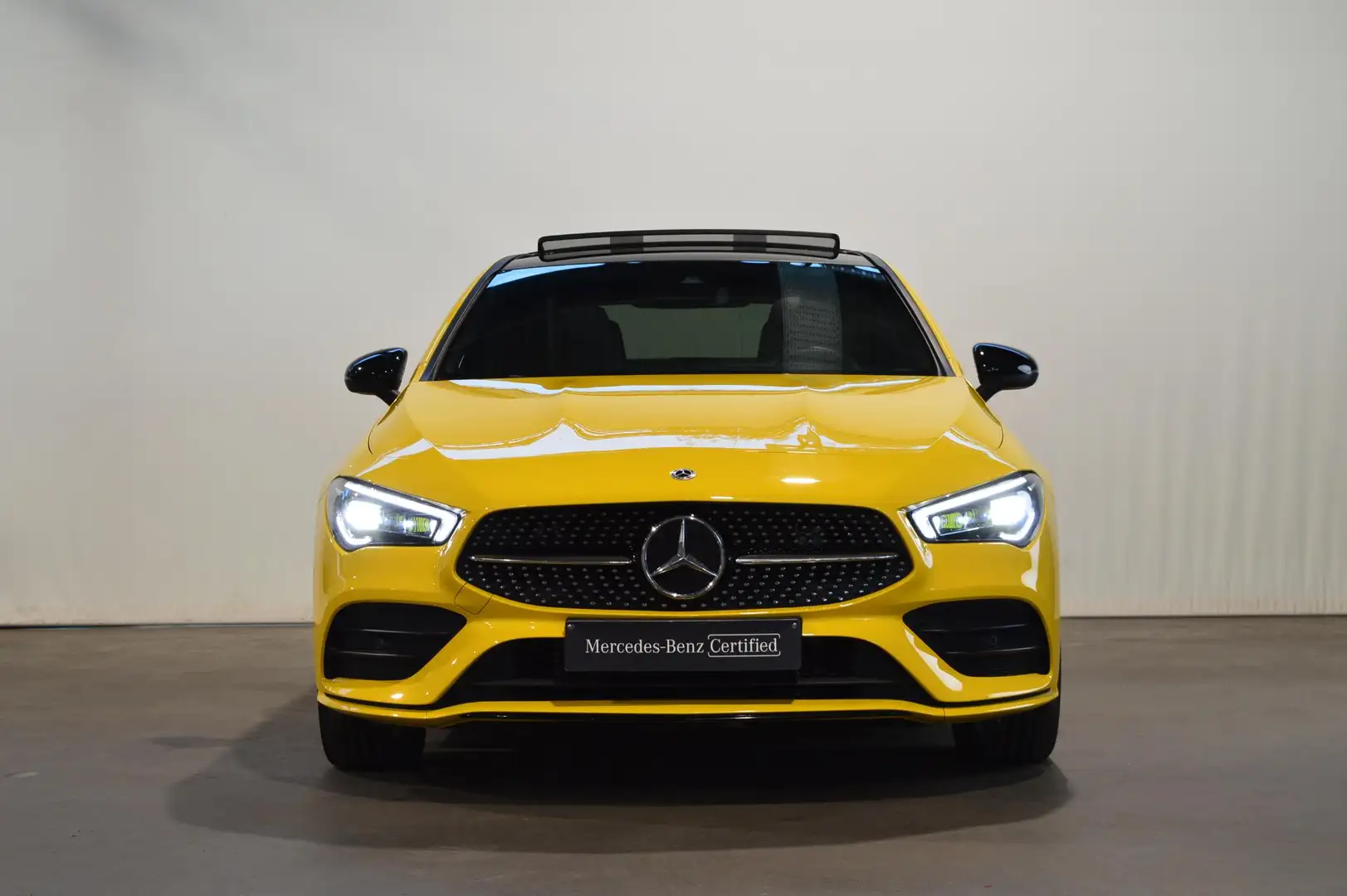 Mercedes-Benz CLA 250 e AMG Line | Panoramisch dak | Smartphone Integrat Amarillo - 2
