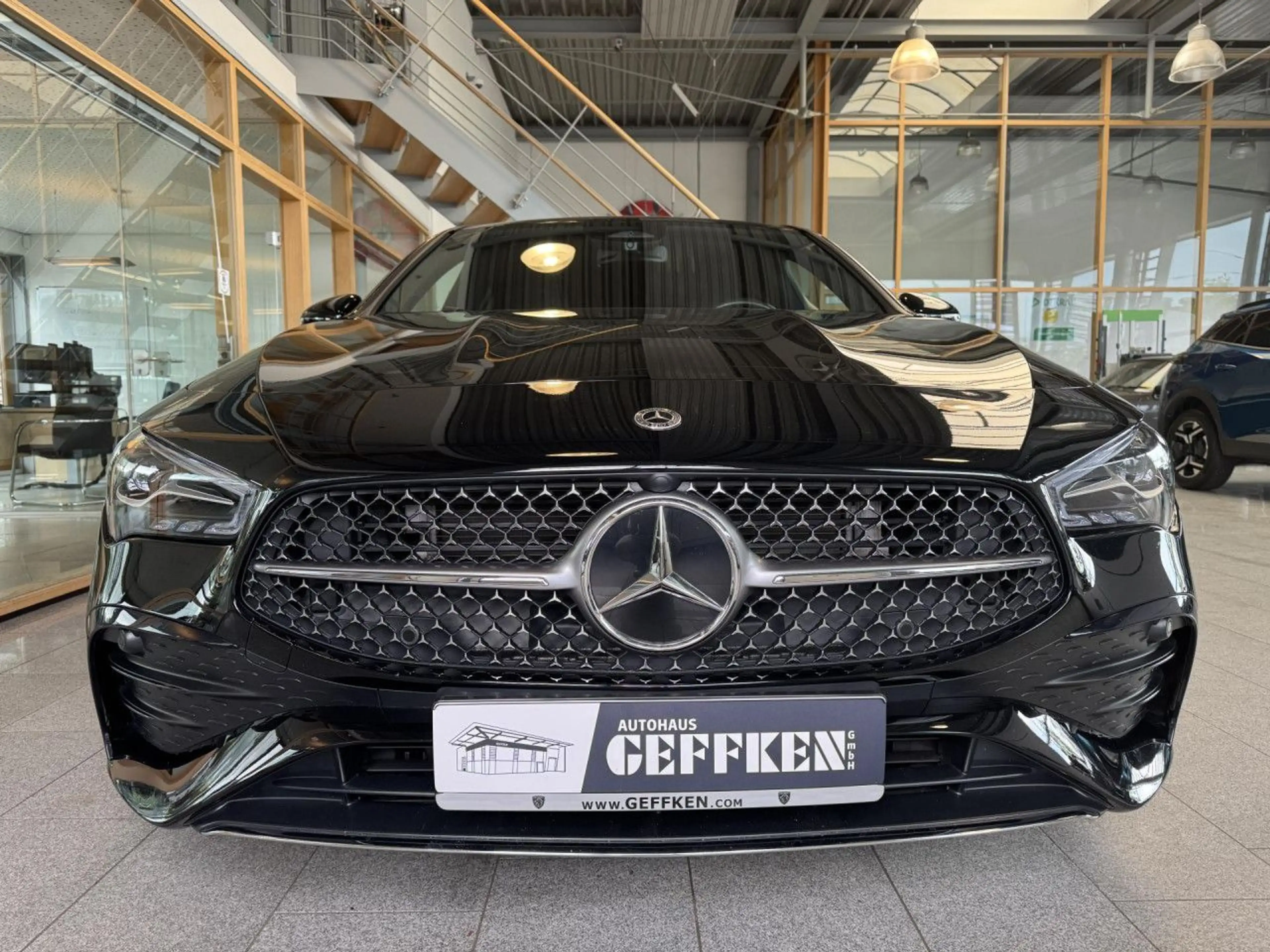 Mercedes-Benz CLA 200 Shooting Brake AMG Line, Facelift, MBUX! — photo 3
