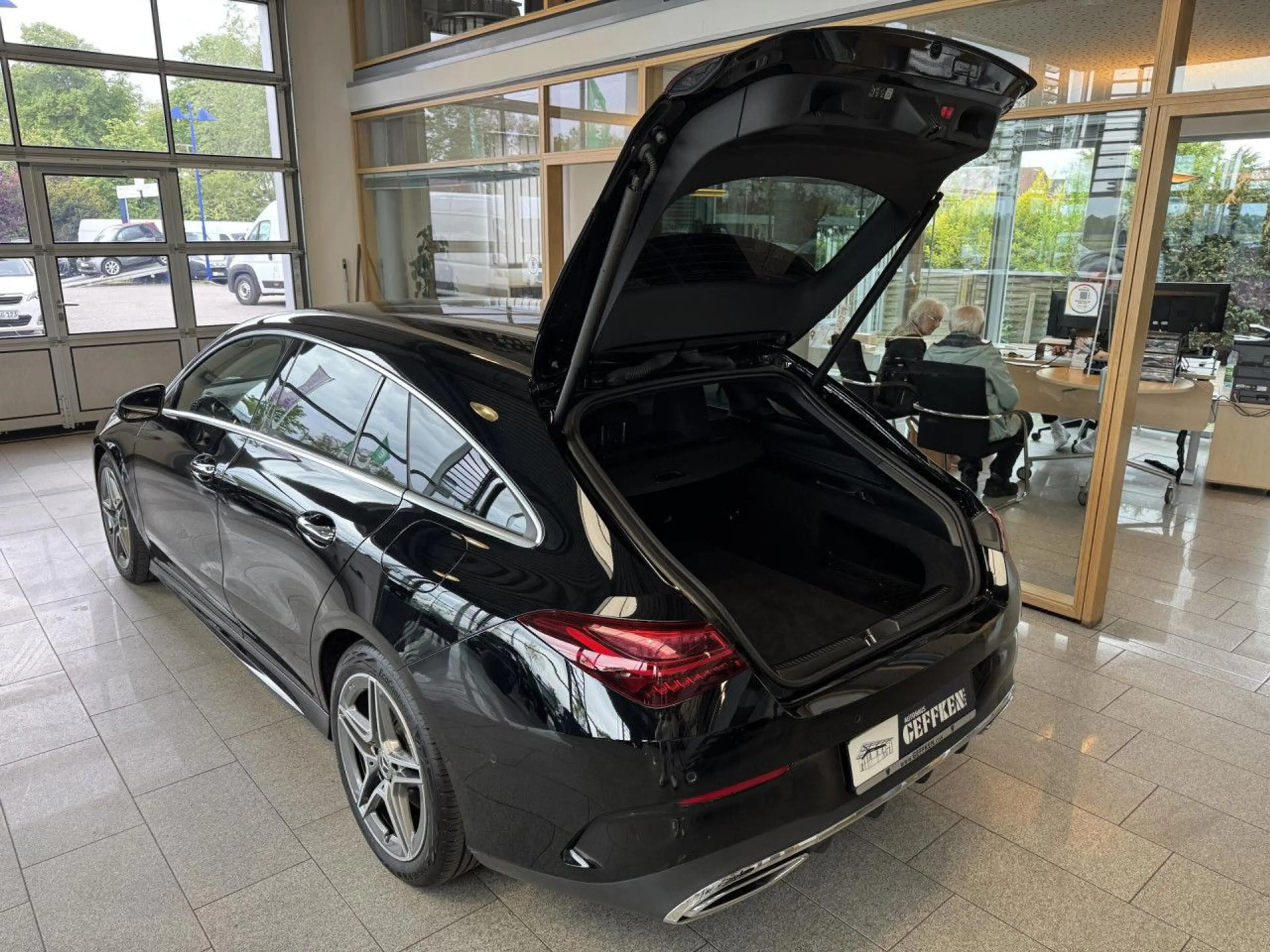 Mercedes-Benz CLA 200 Shooting Brake AMG Line, Facelift, MBUX! — photo 9