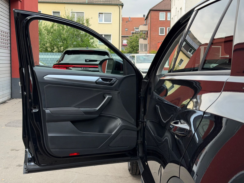Volkswagen T-Roc Life*ABSTAND-TEMPOMAT*APPLE-CARPLAY*R-KAM — photo 8