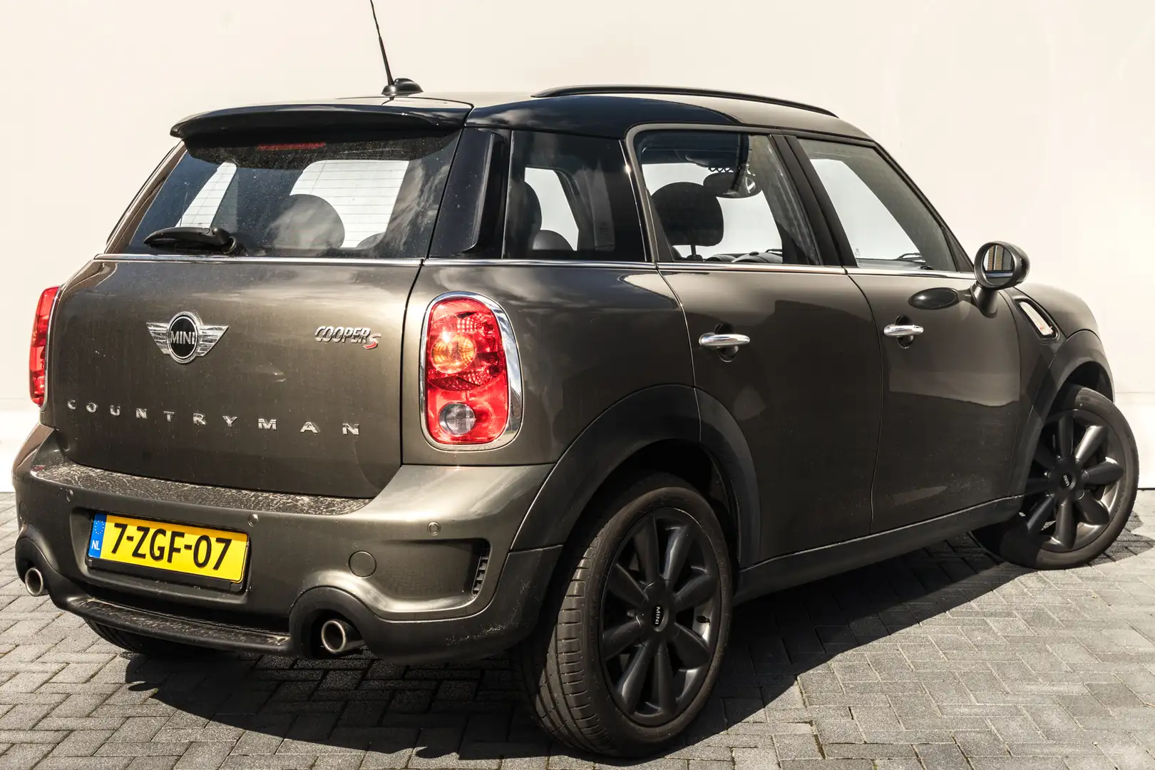 MINI Cooper S Countryman Mini 1.6 184 PK Chili 1e EIGN RIJKLAAR INCL:GARANT Grijs - 2