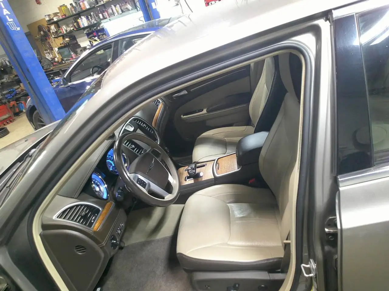 Chrysler 300 снимка Chrysler 300