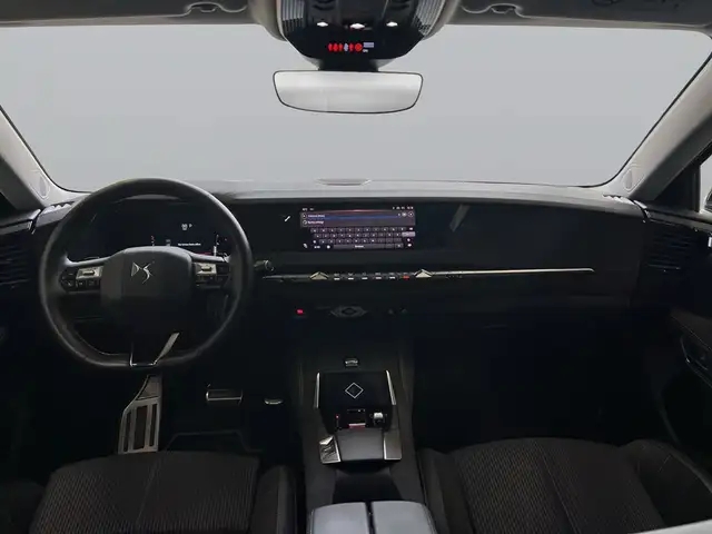 DS Automobiles DS 4 view 10