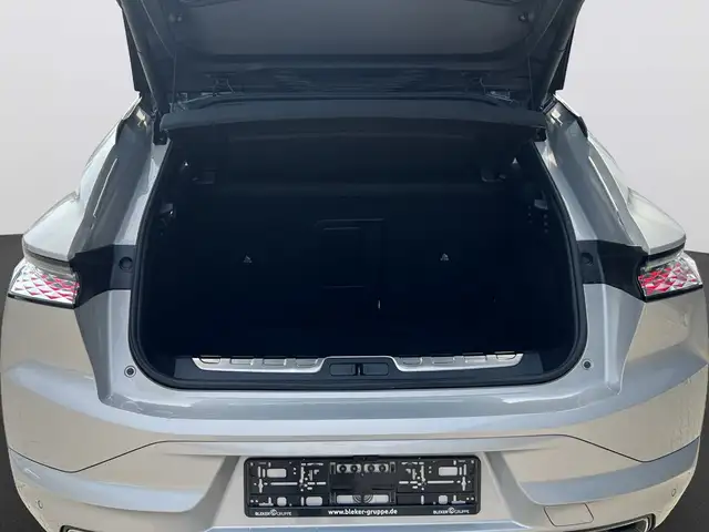 DS Automobiles DS 4 view 7