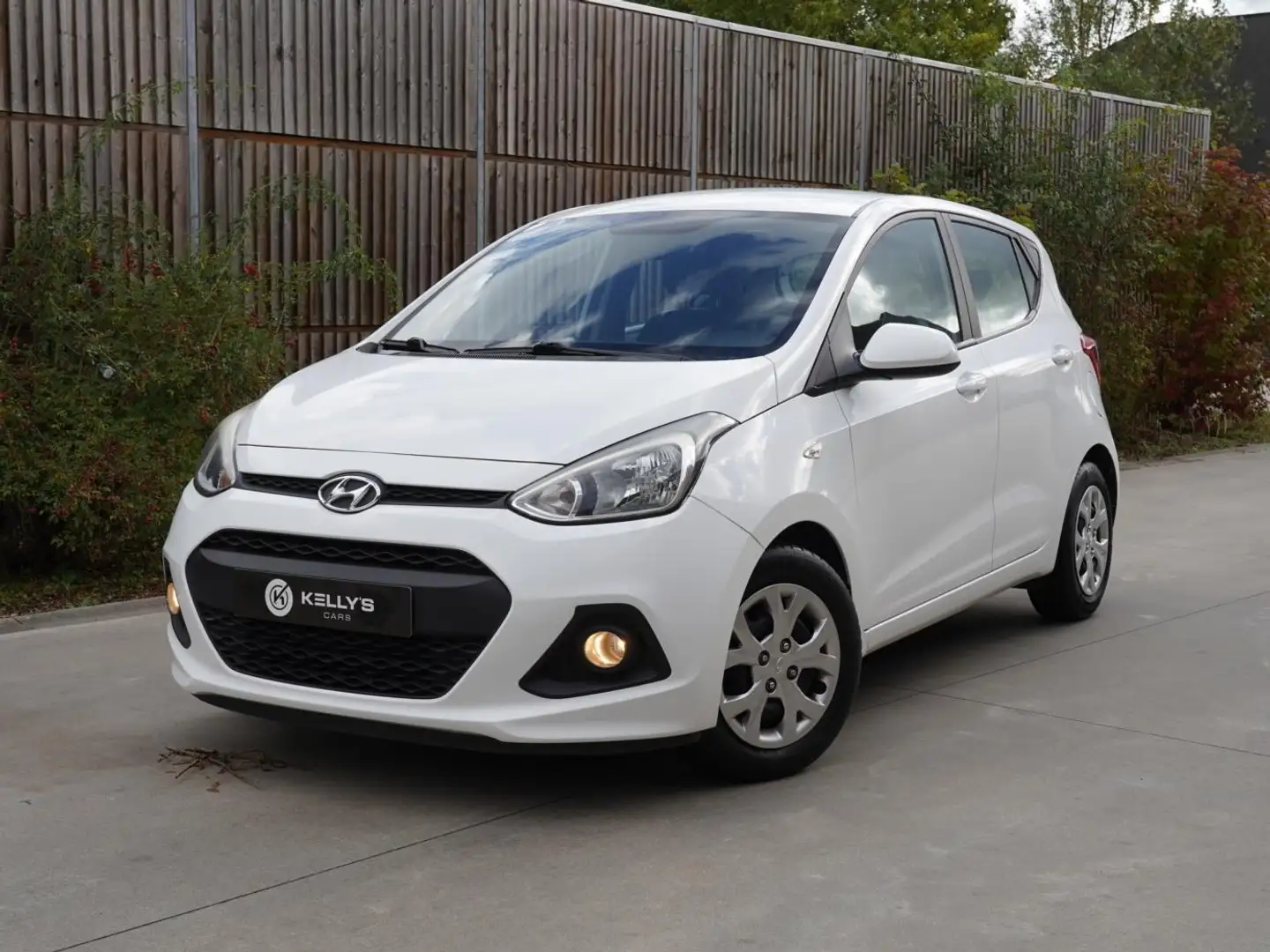 Hyundai i10 1.0 Trend**Airco**Gekeurd! - 1