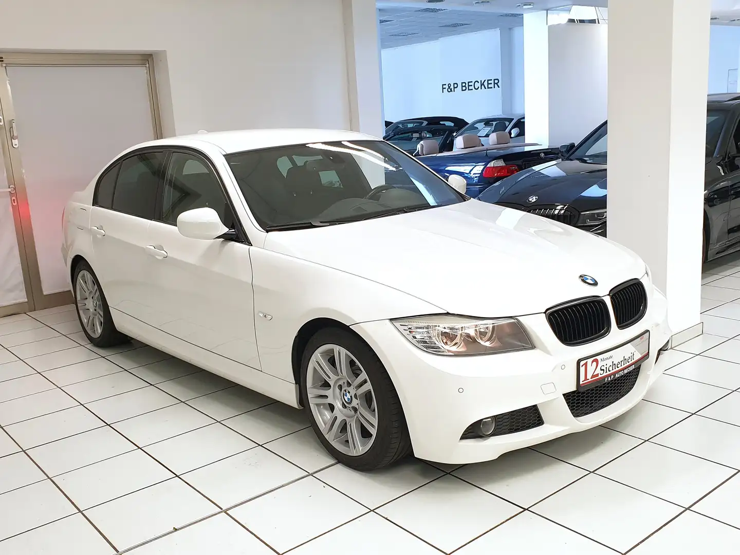 BMW 330 330i M Paket Schalter Limousine Leder Navi PDC Weiß - 2