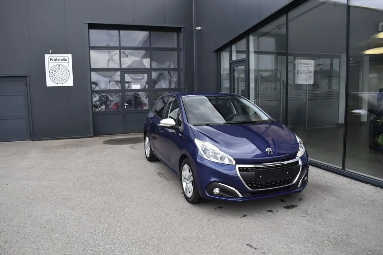 Peugeot 208 Urban Soul Blau - 1